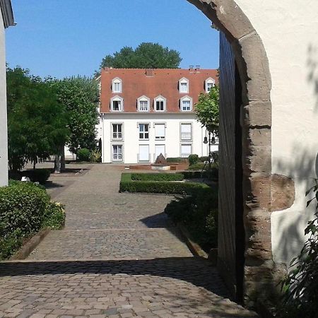 Amf Ferienwohnungen Historischer Soutyhof Saarlouis Eksteriør billede